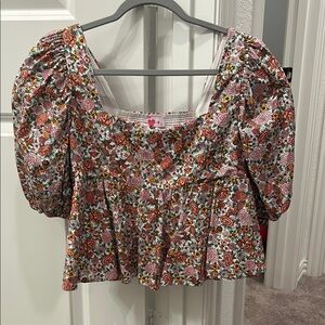 Floral Puff Sleeve Top